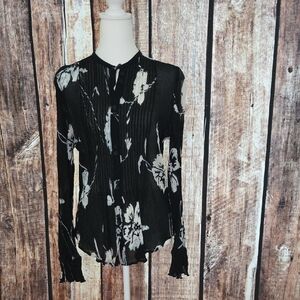 Elegant Emanuel Ungaro Size 14 Floral Blouse